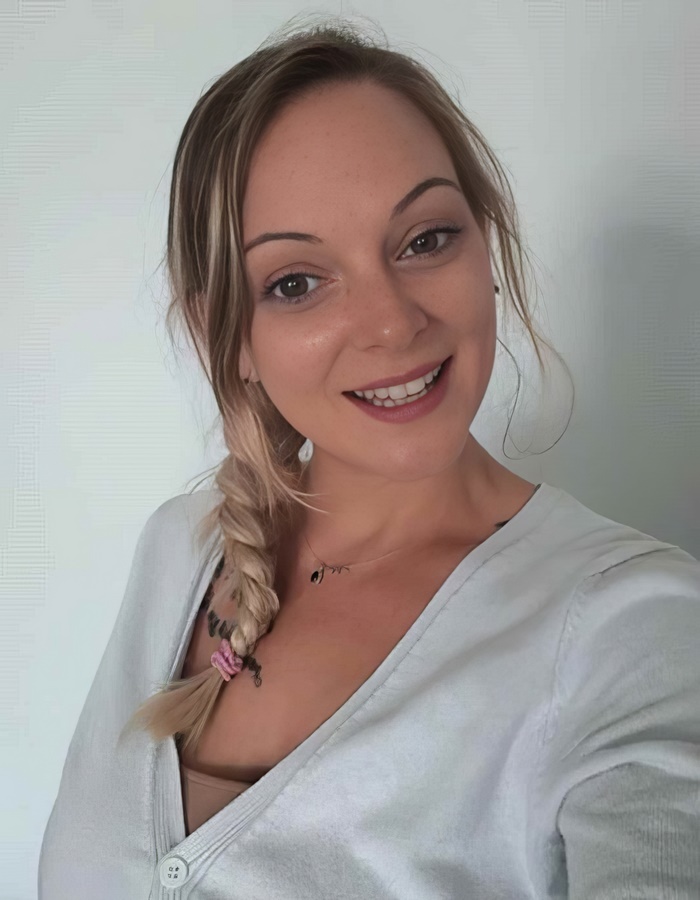 Tiffany Leiddi French Milf Cheats On Husband With Stranger In Small Town