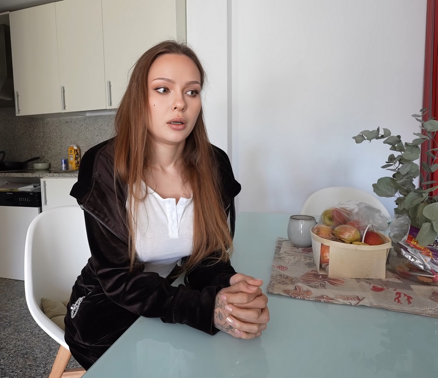 Alexa Poshspicy A Neighbor Found Out That Her Husband Was Cheating On Her And Wanted To Repay Him In The Same Way