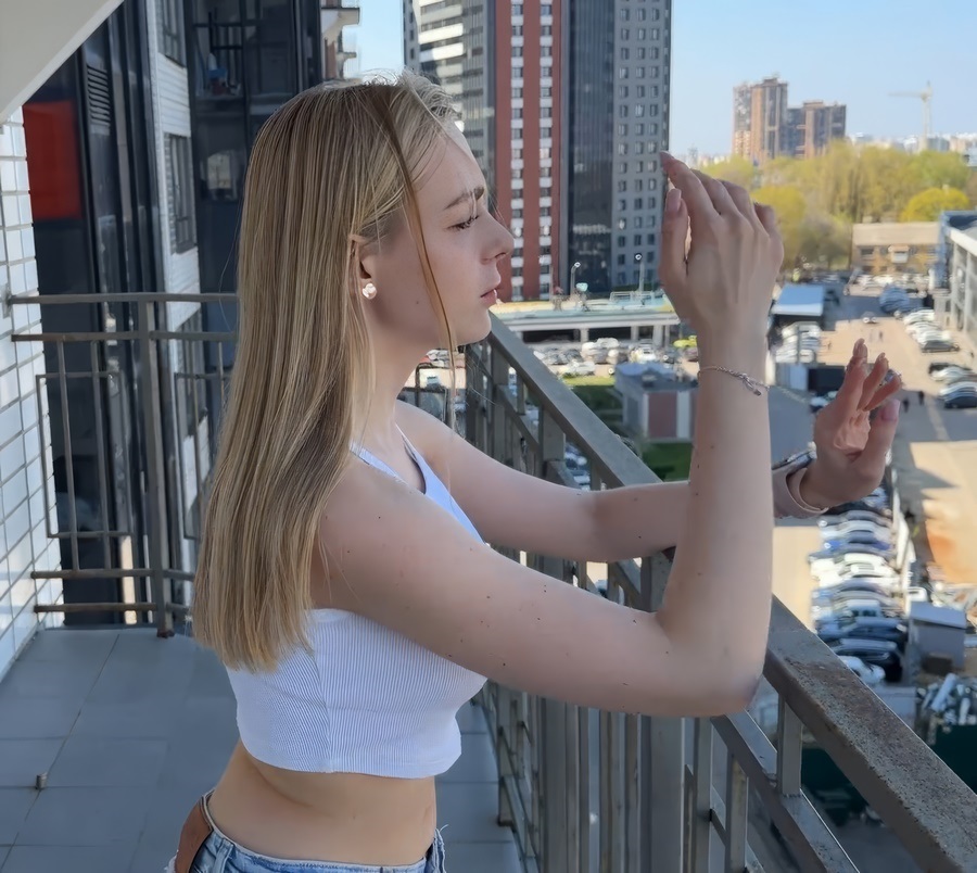 Arisha Mills She Broke Into My Apartment To Cheat On Her Husband