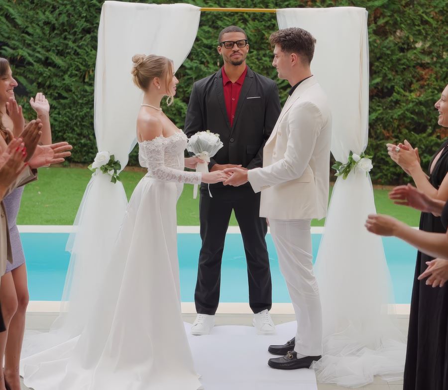 Amalia Davis Slut Bride Cheats After the Wedding and Even Tries a Threesome