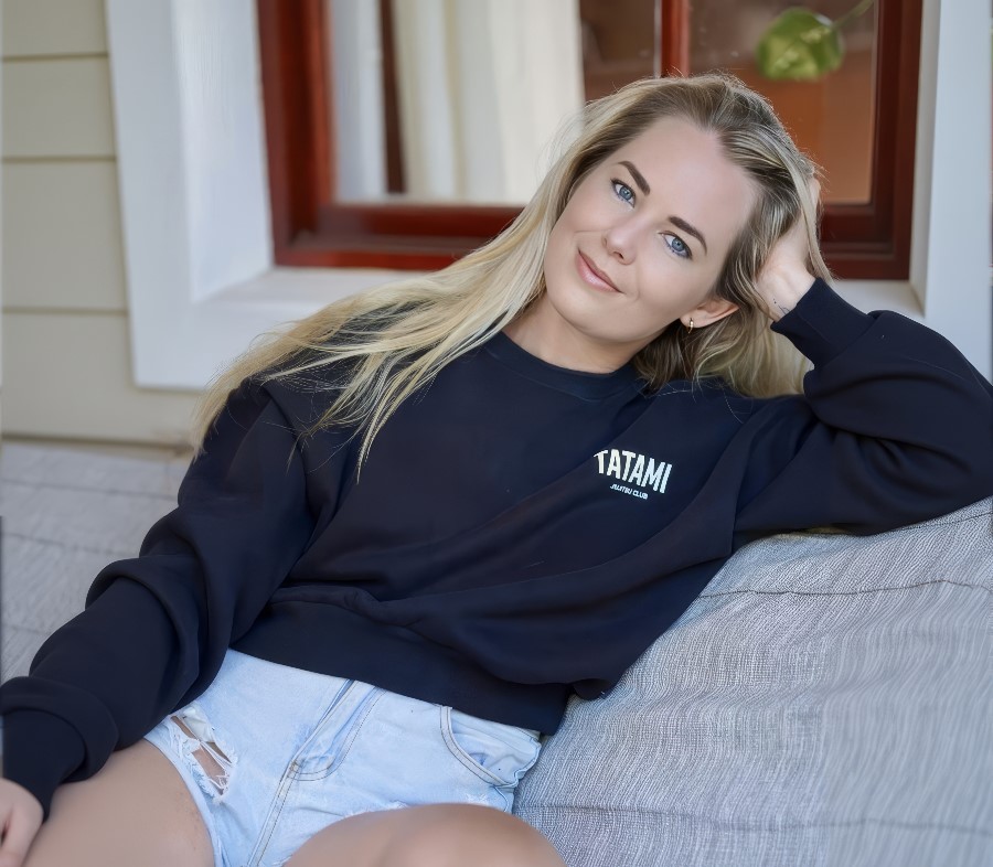 Joanna Hall An Australian Wife Is Cheating On Her Husband